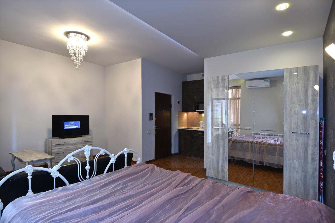Apartment Sayat-Nova Erévan Extérieur photo
